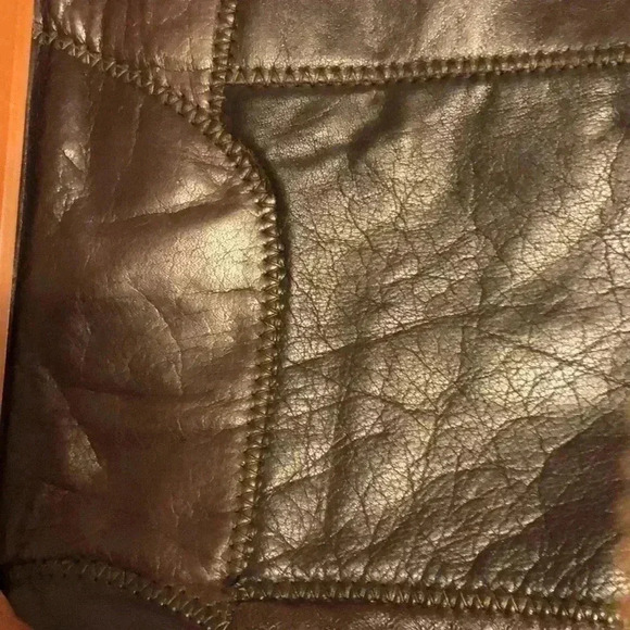 1970s vintage brown leather patchwork clutch.  Made in Hong Kong. - Picture 4 of 11